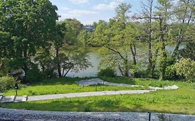 exklusives Studioapartment - in traumhafter Lage direkt am Halensee